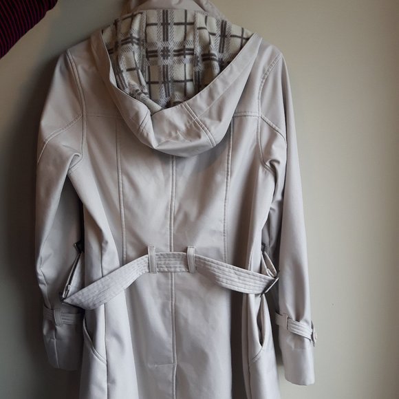 Fleece-lined Water-resistant True North Trench Coat (Small) - Picture 2 of 4